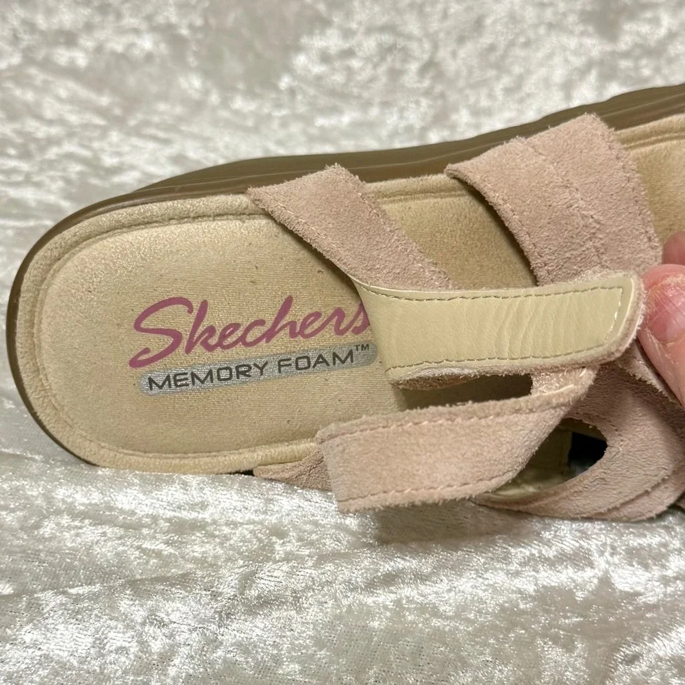 Skechers brand size